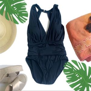 Badgley Mischka|Plunging V| Black |8 |NWOT |